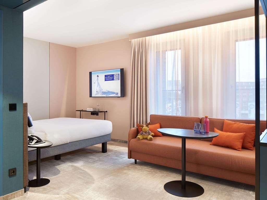 Novotel Hamburg Central Station Room photo